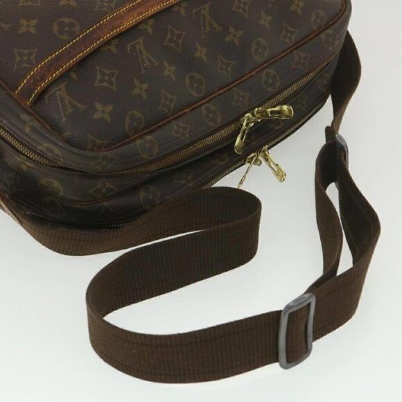 LOUIS VUITTON Monogram Reporter GM Shoulder Bag - Picture 8 of 15